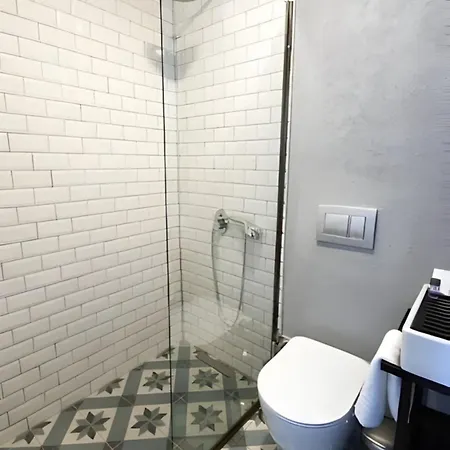 Smart Hotel *
